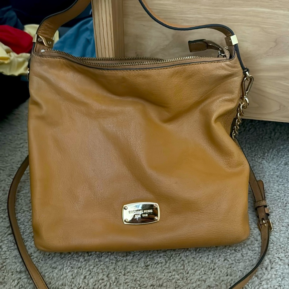 Micheal Kors Crossbody bag
